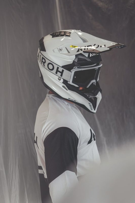 Airoh Helmet Aviator 3 EVO FIM white gloss