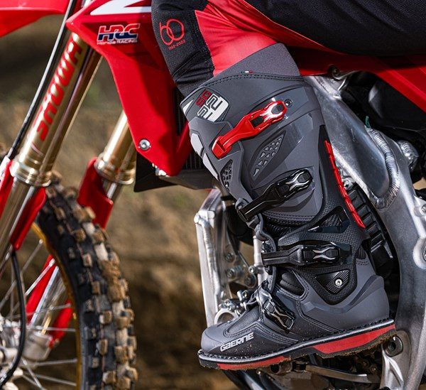 Gaerne SG-22 MX Laarzen Antraciet Zwart / Rood